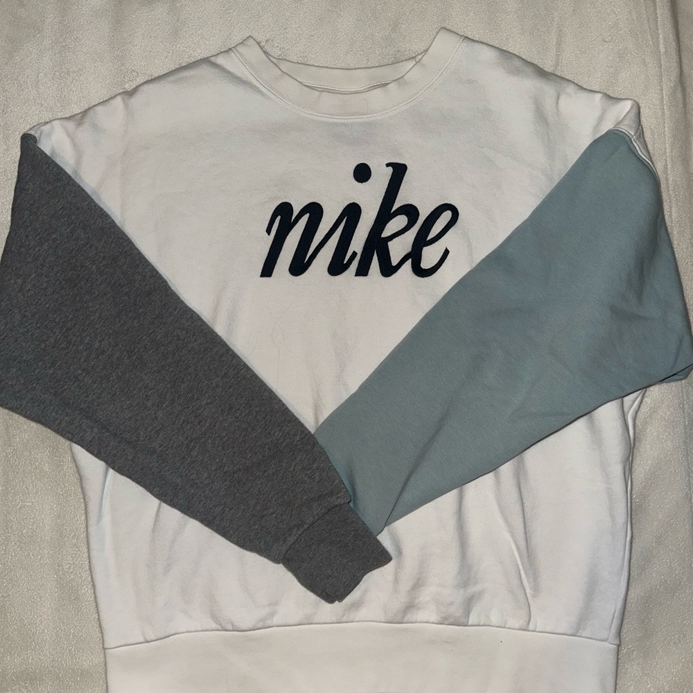 Nike crewneck